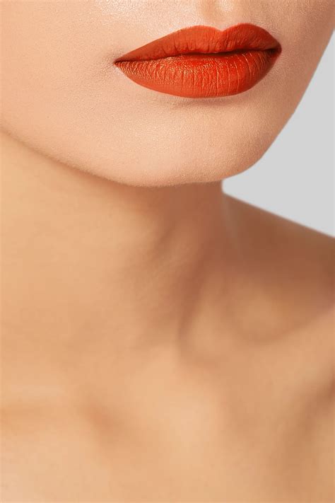 302 Agatha Orange, Rouge à Lèvres Mat Lipstick .